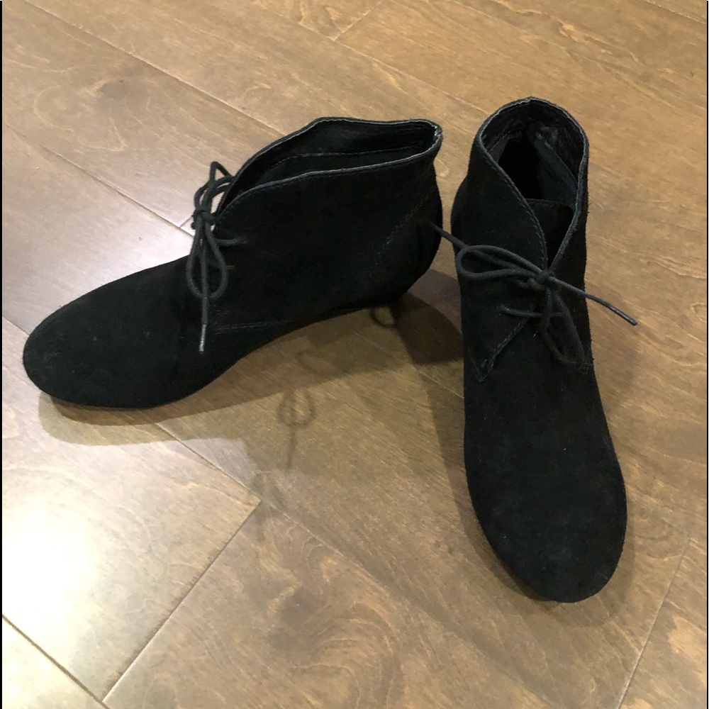 Lace up bootie